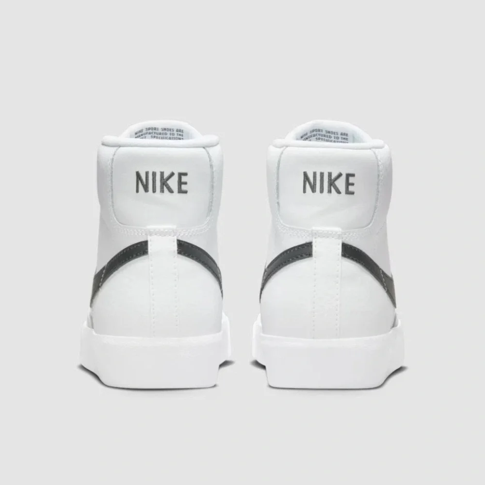 Nike | Kids White/Black Blazer ‘77 Mid High-Tops Lace Up‎ Sneakers Youth Size 7
